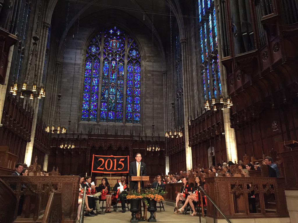 Pres. Eisgruber welcomes #Princeton15, friends, family and "bat people" in the audience to Class Day. http://t.co/6LniEjVawO